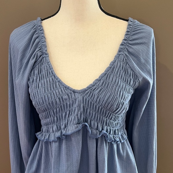Altar'd State Denim Blue Blouse, Boho, Ruffle Sleeve, Ruched Bust, Size Large - Picture 2 of 11